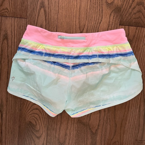 Ivivva Speed Up Low-Rise Short 2.5" - Picture 2 of 3